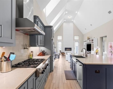6547 Curwen Lane - Photo Thumbnail 12