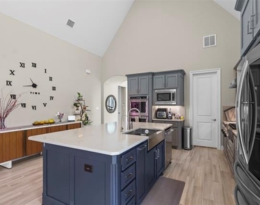 6547 Curwen Lane - Photo Thumbnail 11