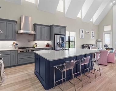 6547 Curwen Lane - Photo Thumbnail 10