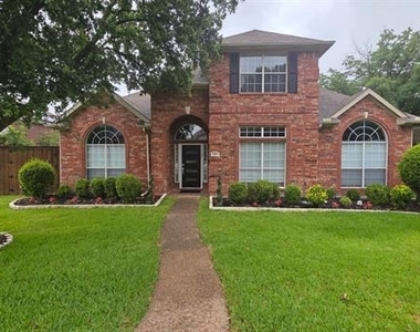 2416 Mccarran Drive - Photo Thumbnail 12