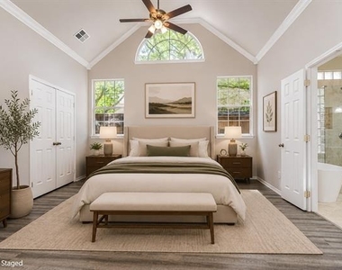 2416 Mccarran Drive - Photo Thumbnail 6
