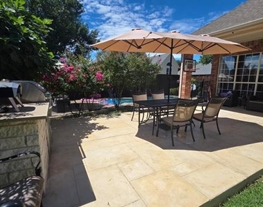 2416 Mccarran Drive - Photo Thumbnail 34
