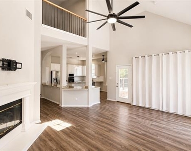 2416 Mccarran Drive - Photo Thumbnail 17