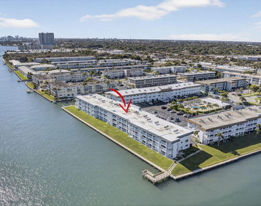 100 Shore Court - Photo Thumbnail 45