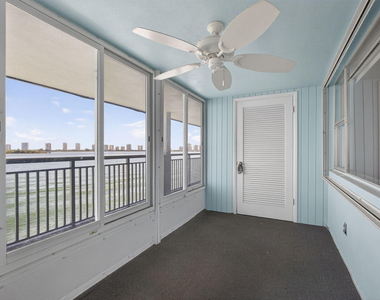 100 Shore Court - Photo Thumbnail 25