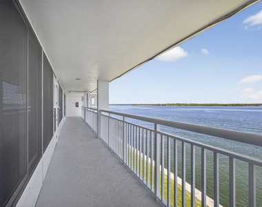 100 Shore Court - Photo Thumbnail 28