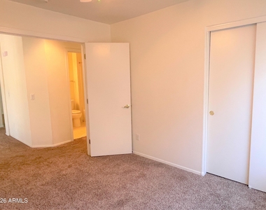16001 N 50th Avenue - Photo Thumbnail 16