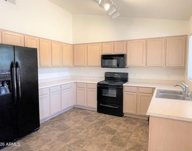 16001 N 50th Avenue - Photo Thumbnail 7