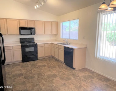 16001 N 50th Avenue - Photo Thumbnail 6