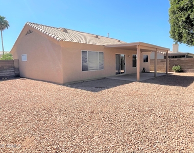16001 N 50th Avenue - Photo Thumbnail 23