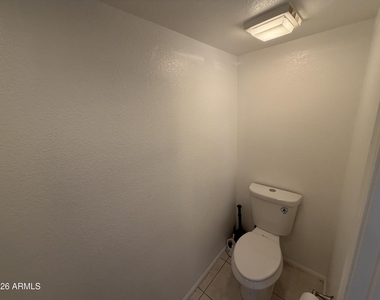 19508 N 78th Avenue - Photo Thumbnail 13