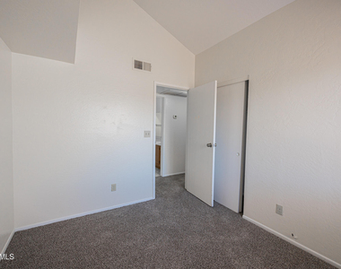 2019 W Lemon Tree Place - Photo Thumbnail 20