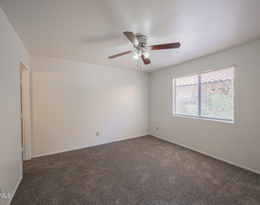2019 W Lemon Tree Place - Photo Thumbnail 12
