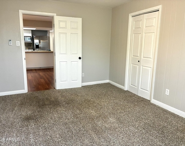 523 E Malibu Drive - Photo Thumbnail 13