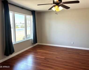 523 E Malibu Drive - Photo Thumbnail 1