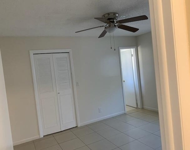 10070 Nw 36th Street - Photo Thumbnail 8