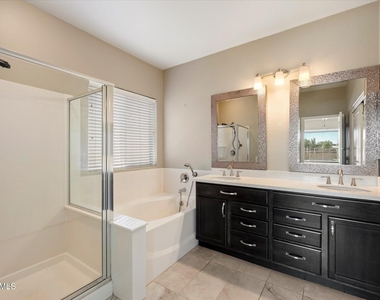 949 E Indian Wells Place - Photo Thumbnail 14