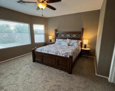 949 E Indian Wells Place - Photo Thumbnail 11