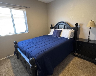 949 E Indian Wells Place - Photo Thumbnail 17