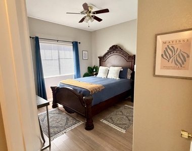 525 N Miller Road - Photo Thumbnail 15