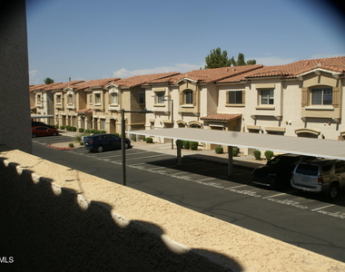 525 N Miller Road - Photo Thumbnail 5