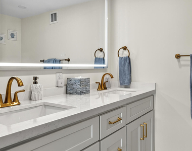 111 N Pompano Beach Boulevard - Photo Thumbnail 17