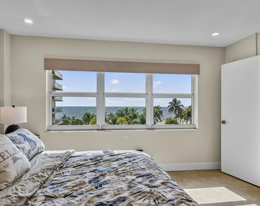 111 N Pompano Beach Boulevard - Photo Thumbnail 16