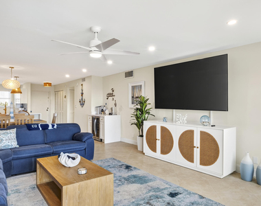111 N Pompano Beach Boulevard - Photo Thumbnail 11