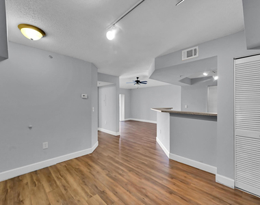 3740 Nw Adriatic Lane - Photo Thumbnail 8