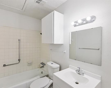 2637 W Randol Mill Road - Photo Thumbnail 1