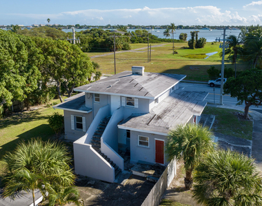 5701 N Flagler Drive - Photo Thumbnail 1