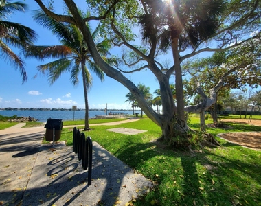 5701 N Flagler Drive - Photo Thumbnail 44