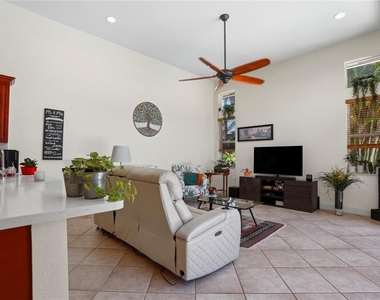 6421 Nw 41st Street - Photo Thumbnail 10