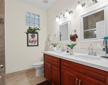 6421 Nw 41st Street - Photo Thumbnail 11