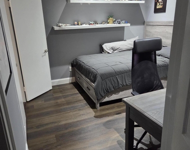 1020 Coral Club Drive - Photo Thumbnail 8