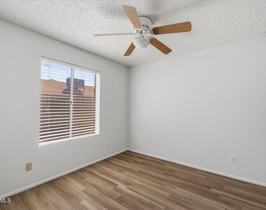1055 N Recker Road - Photo Thumbnail 15