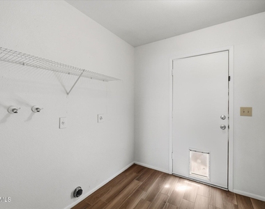 1055 N Recker Road - Photo Thumbnail 10