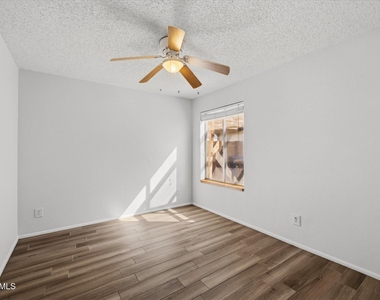 1055 N Recker Road - Photo Thumbnail 16