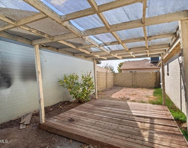 1055 N Recker Road - Photo Thumbnail 20