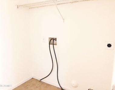 16023 W Williams Street - Photo Thumbnail 11