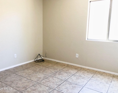 16023 W Williams Street - Photo Thumbnail 9