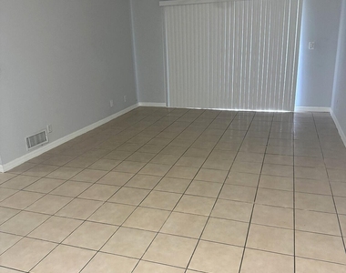 2800 Nw 55th Avenue - Photo Thumbnail 6