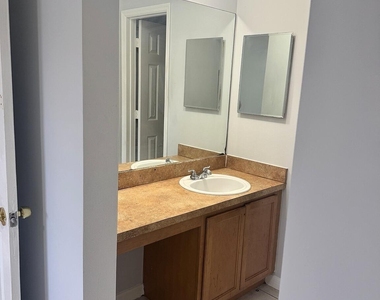 2800 Nw 55th Avenue - Photo Thumbnail 2