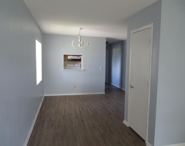 37 Vista Gardens Trail - Photo Thumbnail 6