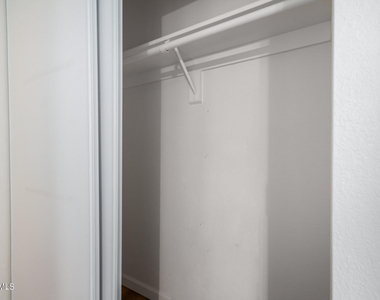 3535 W Tierra Buena Lane - Photo Thumbnail 10