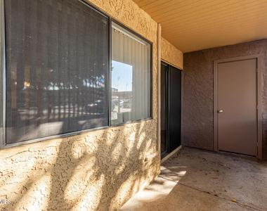 3535 W Tierra Buena Lane - Photo Thumbnail 12
