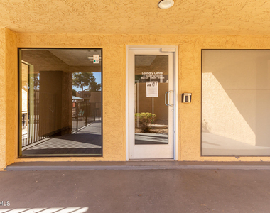 3535 W Tierra Buena Lane - Photo Thumbnail 14