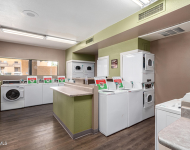 3535 W Tierra Buena Lane - Photo Thumbnail 15