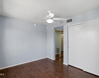 7557 N Dreamy Draw Drive - Photo Thumbnail 21