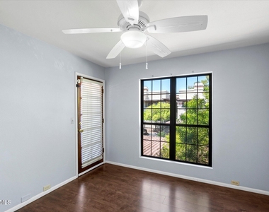 7557 N Dreamy Draw Drive - Photo Thumbnail 20